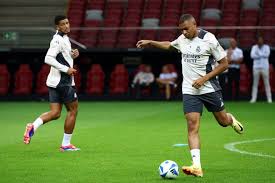 防守表现感 防守表现感